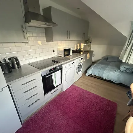Cosy Attic Flat With Views Appartement Londen Buitenkant foto